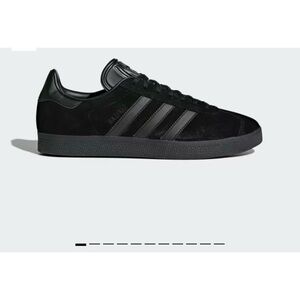 Adidas Triple Black Classic Sneakers